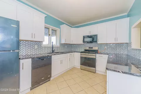 Kitchen - 442 Eleanor St, Schenectady, NY 12306 photo 1 of 3