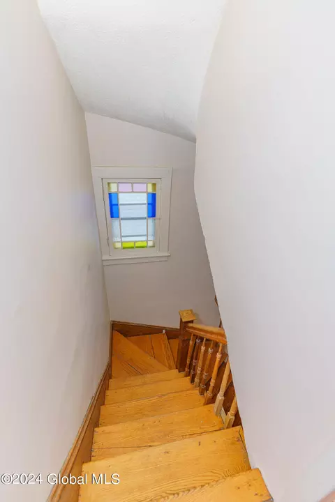 Entry Way - 442 Eleanor St, Schenectady, NY 12306 photo 3 of 5