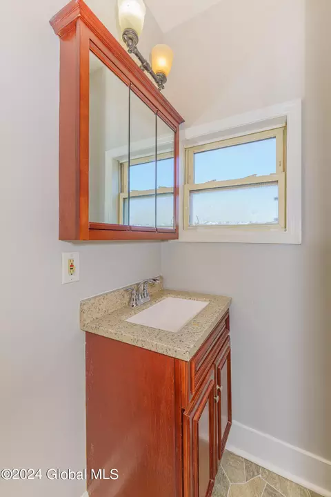 Bath - 442 Eleanor St, Schenectady, NY 12306 photo 5 of 5