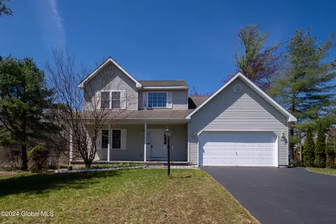2394 Parkville Pl, Niskayuna, NY 12309