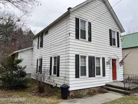78 Ft Johnson Ave #78, Fort Johnson, NY 12070