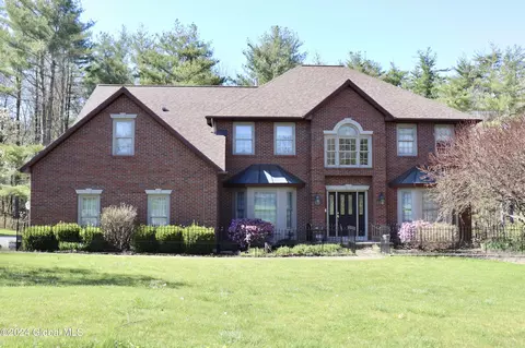22 Birkdale Ct, Slingerlands, NY 12159