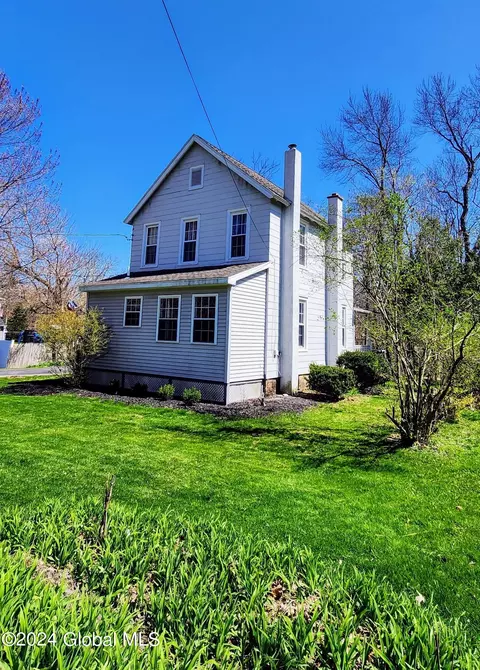 101 Voorheesville Ave, Voorheesville, NY 12186