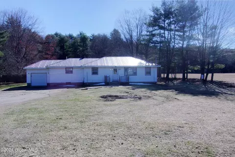 196 E River Dr, Lake Luzerne, NY 12846