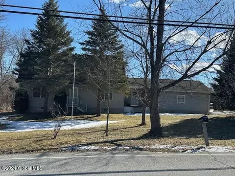 724 Tarbell Hill Rd, Moriah, NY 12960