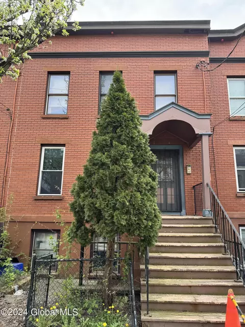 62 Catherine St, Albany, NY 12202
