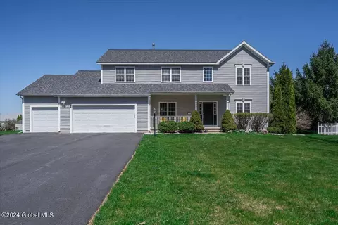 3 Sandpiper Ln, Rexford, NY 12148