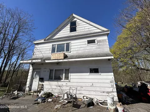 1142 Cutler St, Schenectady, NY 12303