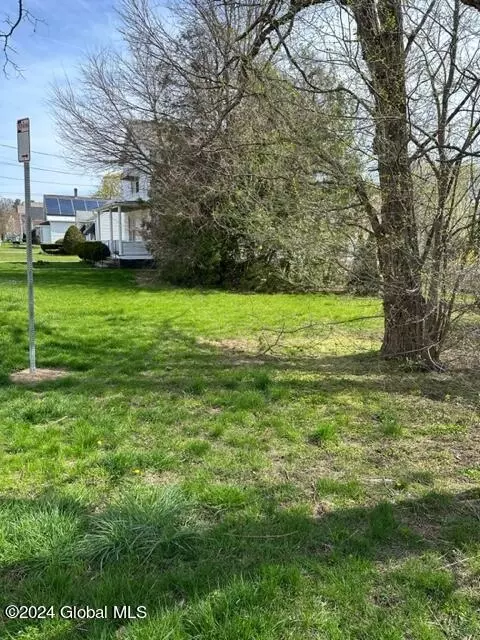Exterior - 329 Eleventh St, Schenectady, NY 12306 photo 3 of 10