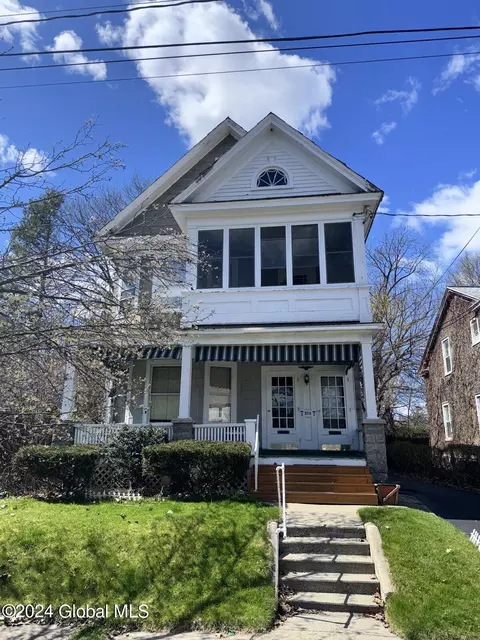 214 Elmer Ave, Schenectady, NY 12308