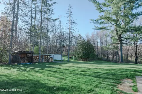 1295 Maple Hill Rd, Castleton On Hudson, NY 12033 photo 5