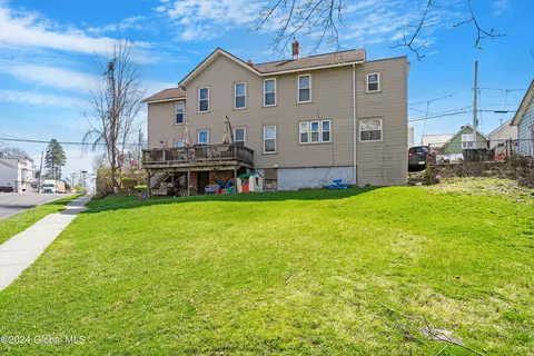 1739 4th St, Rensselaer, NY 12144