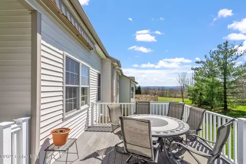 29 Hampton Cir, Mechanicville, NY 12118 photo 32