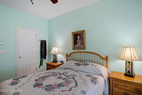 29 Hampton Cir, Mechanicville, NY 12118 photo 16
