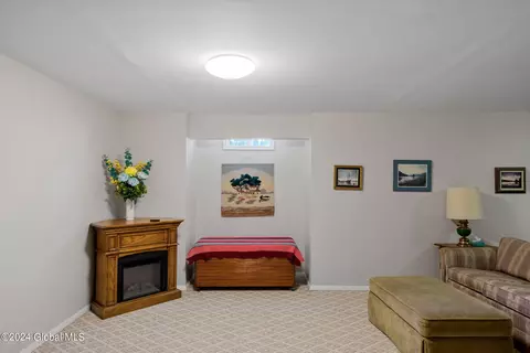 29 Hampton Cir, Mechanicville, NY 12118 photo 25