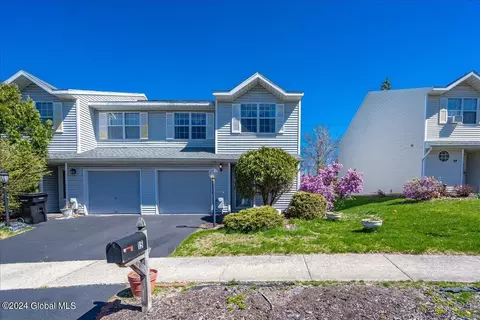 15 Peterson Ct, Troy, NY 12180
