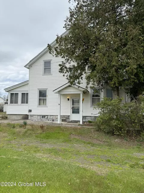 249 South St, Glens Falls, NY 12801