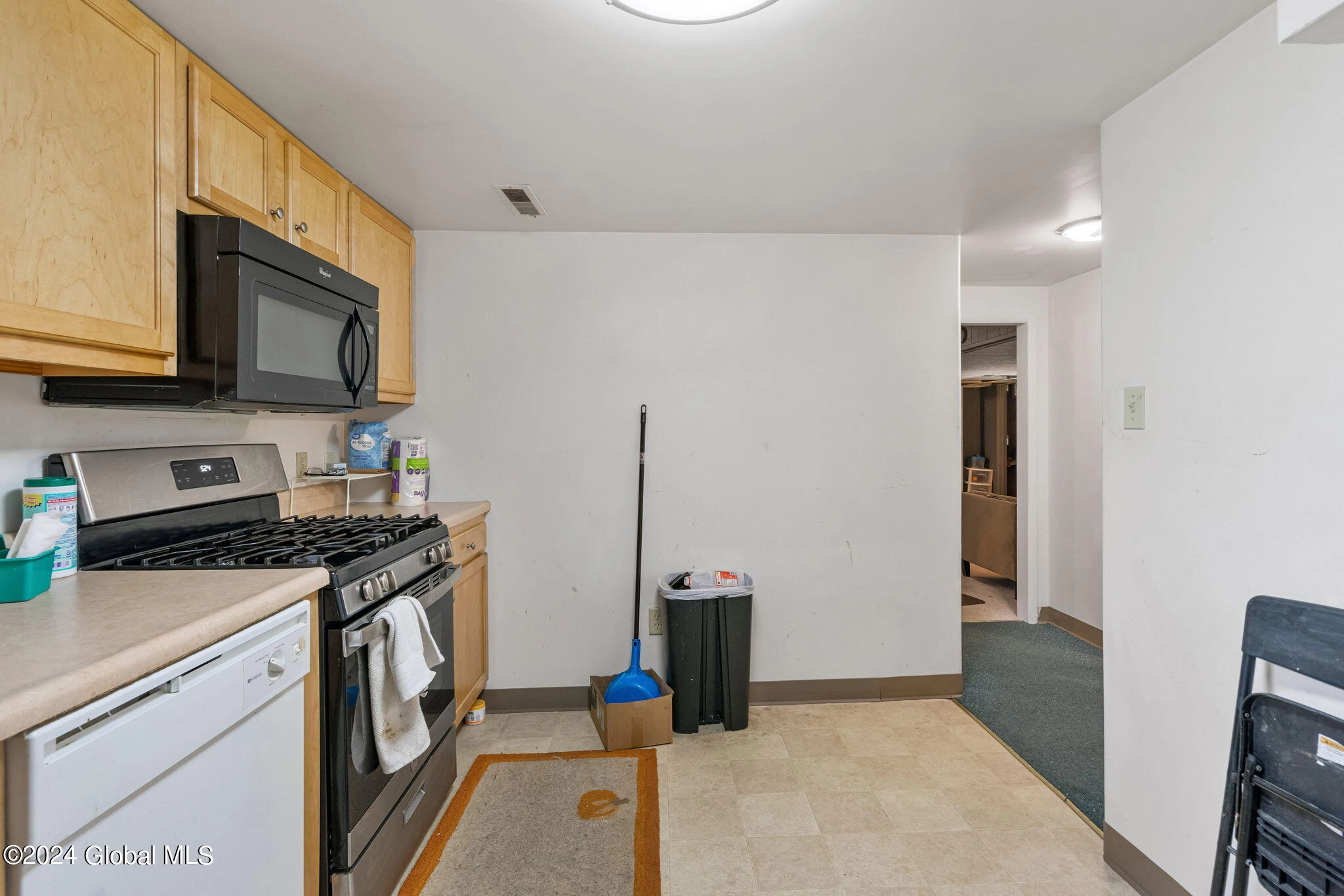618 Curry Rd, Schenectady, NY 12306 photo 38