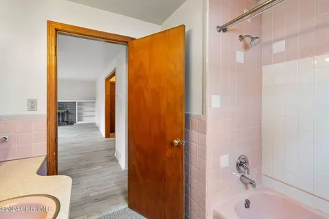 618 Curry Rd, Schenectady, NY 12306 photo 19