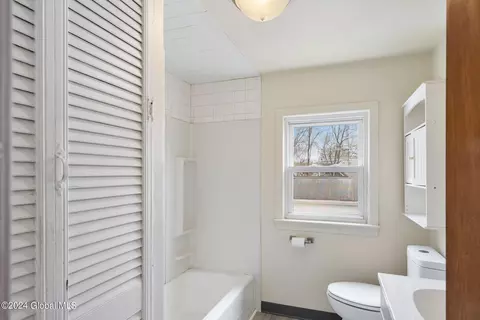 618 Curry Rd, Schenectady, NY 12306 photo 35