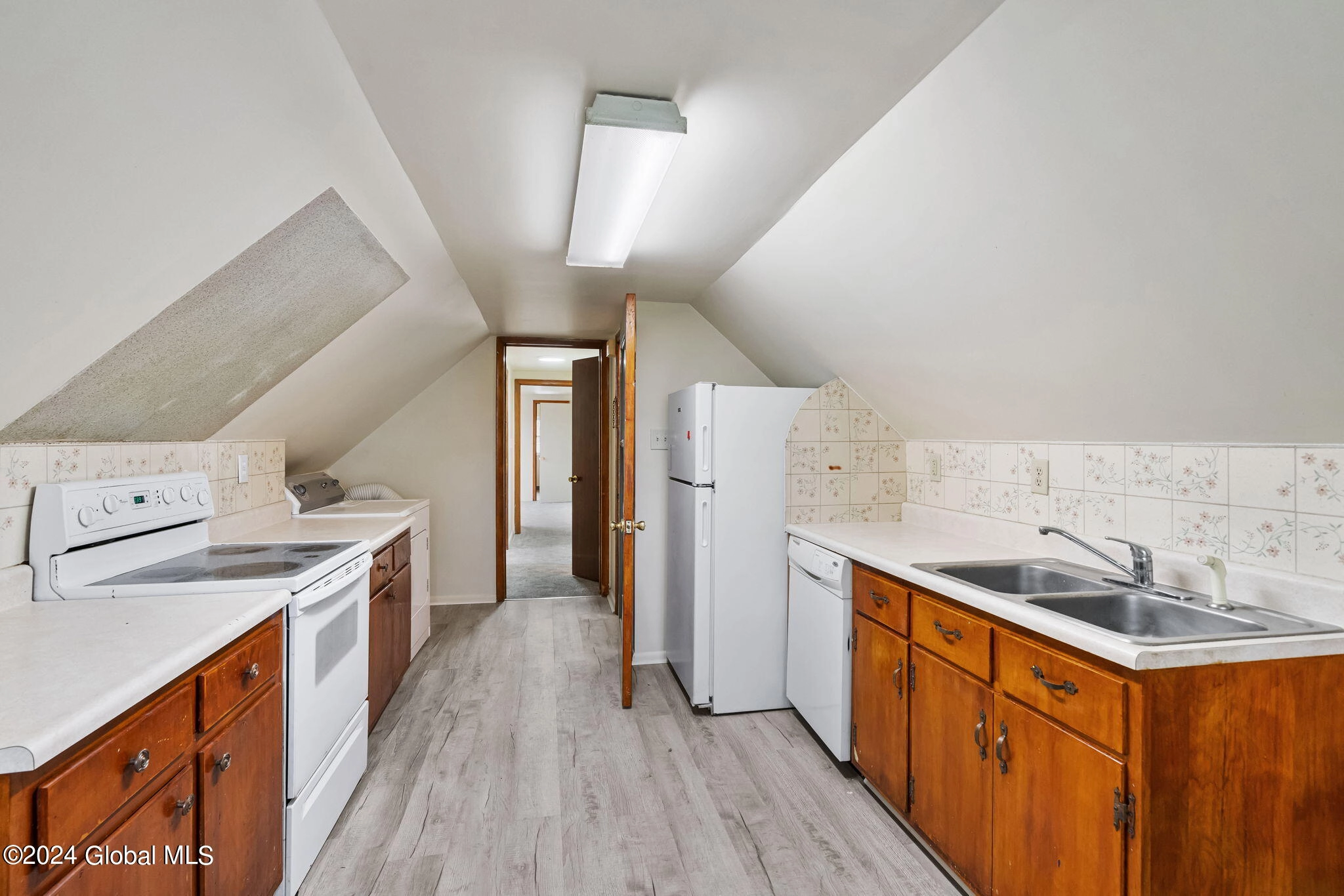 618 Curry Rd, Schenectady, NY 12306 photo 24
