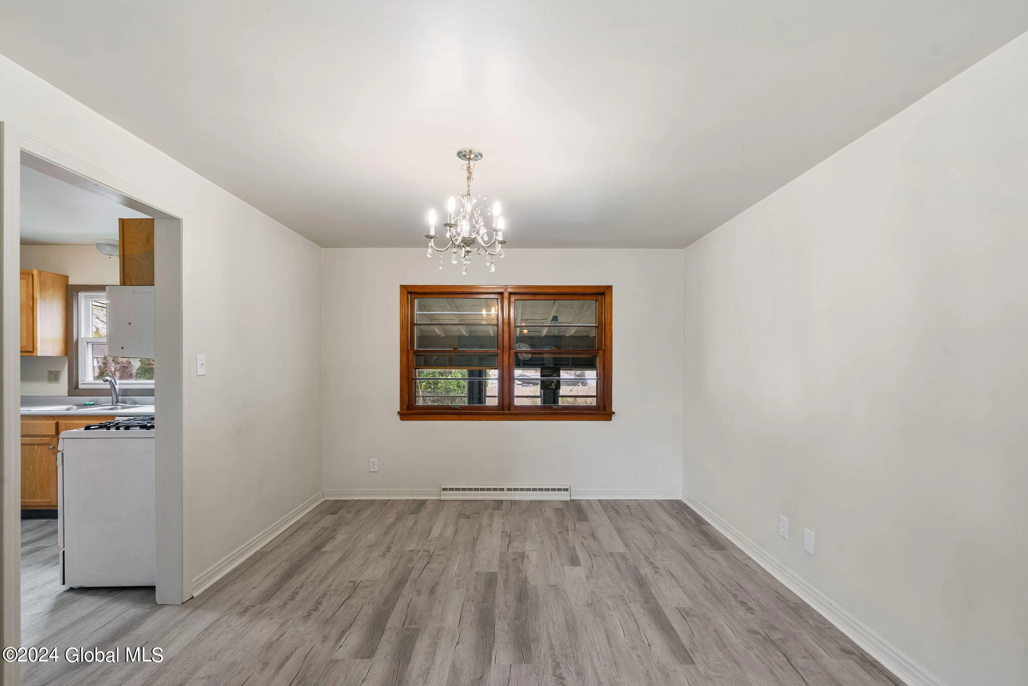 618 Curry Rd, Schenectady, NY 12306 photo 9