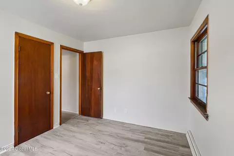 618 Curry Rd, Schenectady, NY 12306 photo 21