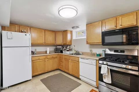 618 Curry Rd, Schenectady, NY 12306 photo 37