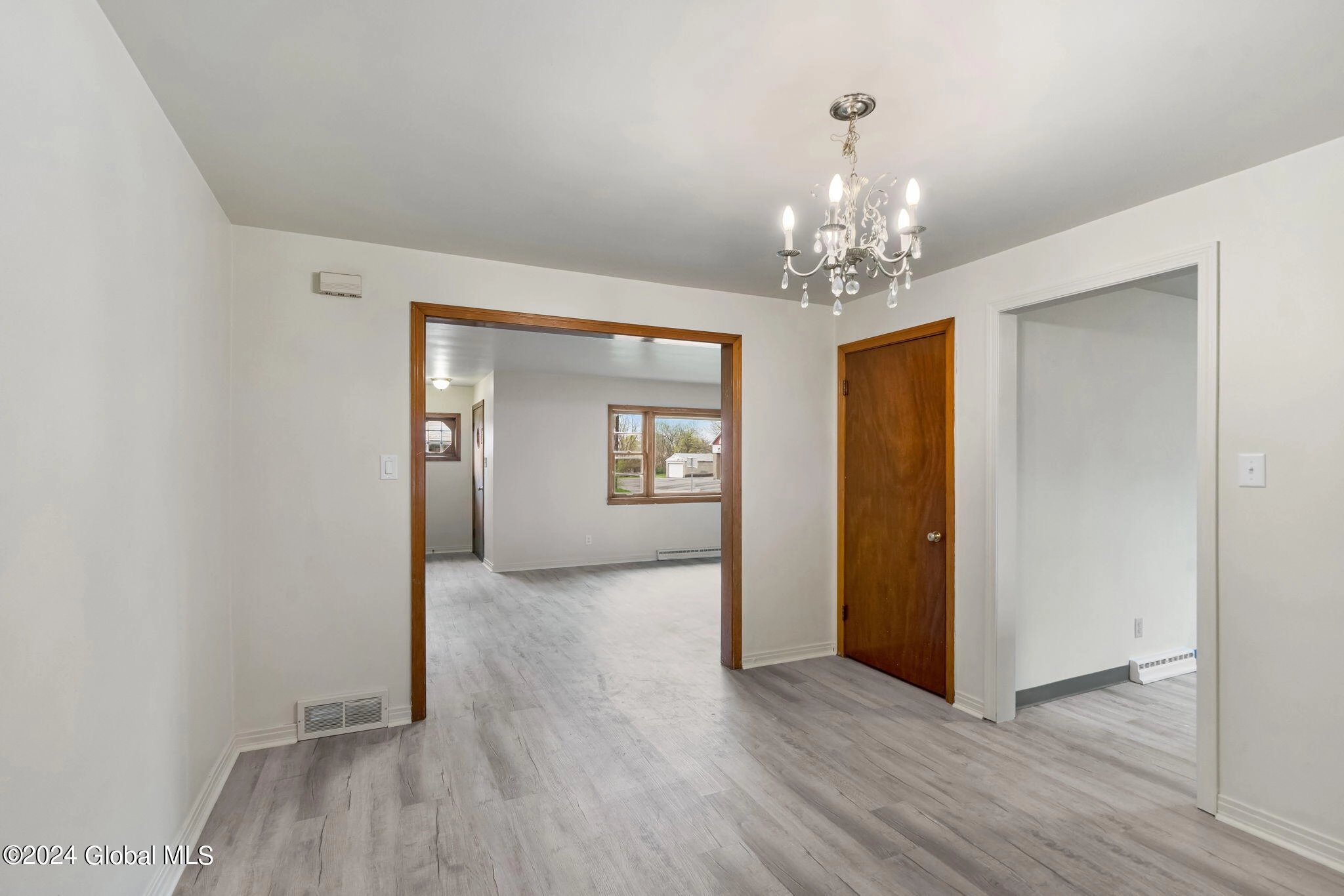 618 Curry Rd, Schenectady, NY 12306 photo 8