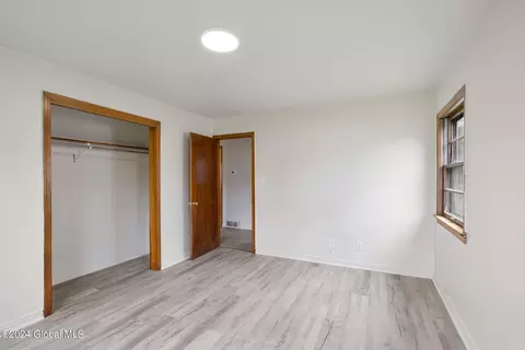618 Curry Rd, Schenectady, NY 12306 photo 17