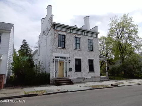 592 3rd Ave, Troy, NY 12182 photo 3
