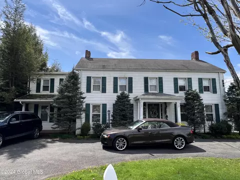 68 Dunsbach Ferry Rd, Cohoes, NY 12047