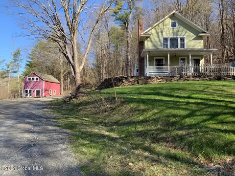231 Mcknight Hill Rd, Salem, NY 12865
