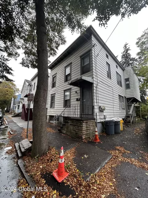 126 Spring St, Albany, NY 12203