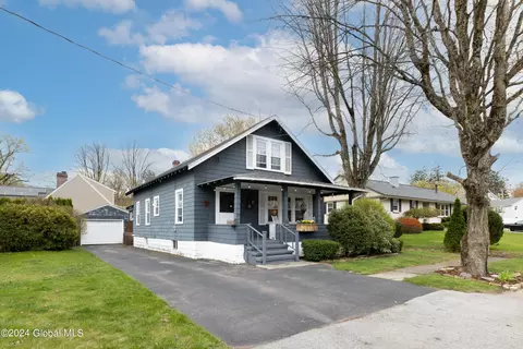 19 Wilson St, Queensbury, NY 12804
