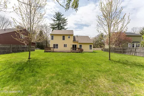 Exterior - 3 Commons Blvd, Halfmoon, NY 12065 photo 7 of 8