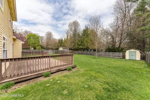 Exterior - 3 Commons Blvd, Halfmoon, NY 12065 photo 6 of 8