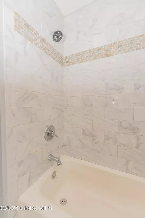 Bath - 3 Commons Blvd, Halfmoon, NY 12065 photo 1 of 3
