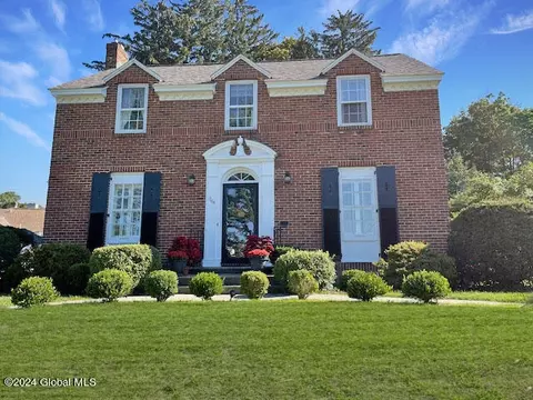 1105 Athol Rd, Schenectady, NY 12308