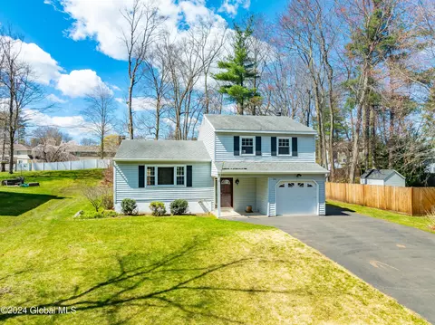 56 Laura Dr, Latham, NY 12110