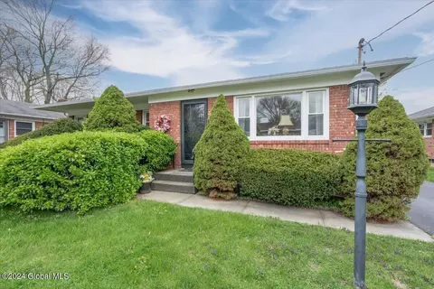 100 Hillcrest Ave, Albany, NY 12203