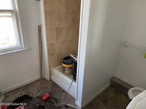 Bath - 1017 Forest Rd, Schenectady, NY 12303 photo 1 of 1