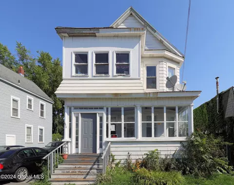 379 2nd Ave, Albany, NY 12209