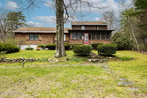 317 Glen Lake Rd, Queensbury, NY 12804