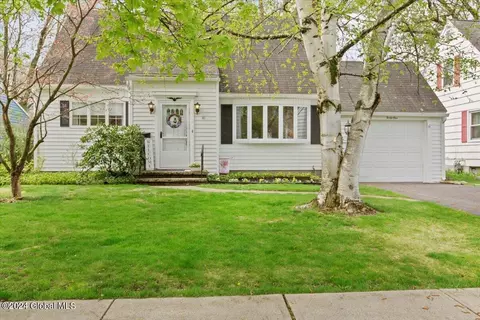 41 John David Ln, Albany, NY 12208