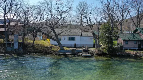 19 Coates, Ticonderoga, NY 12883