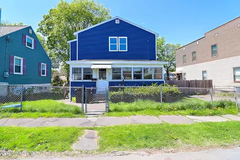 1541 8th Ave, Watervliet, NY 12189