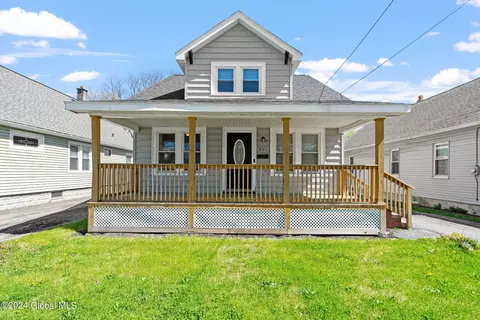 771 Curry Rd, Schenectady, NY 12306