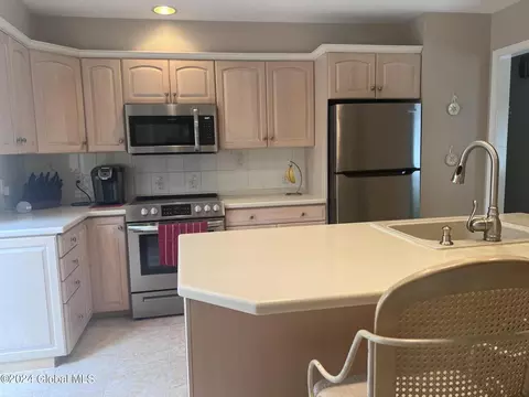 25 Hadel Rd, Glenville, NY 12302 photo 11