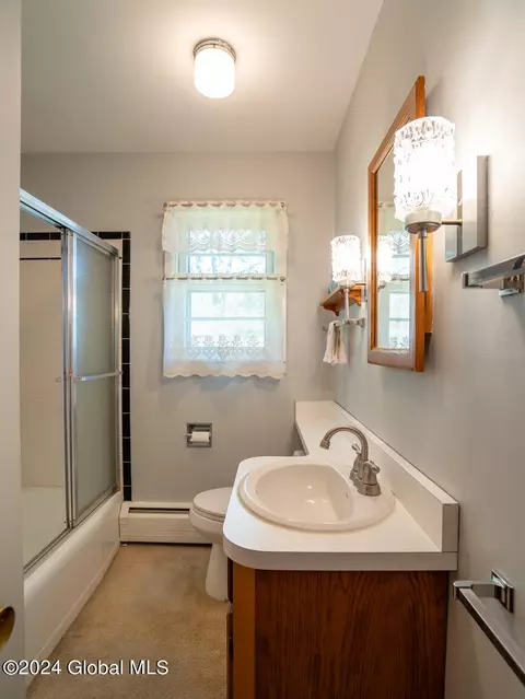 1 Catskill View Dr, Kinderhook, NY 12106 photo 9